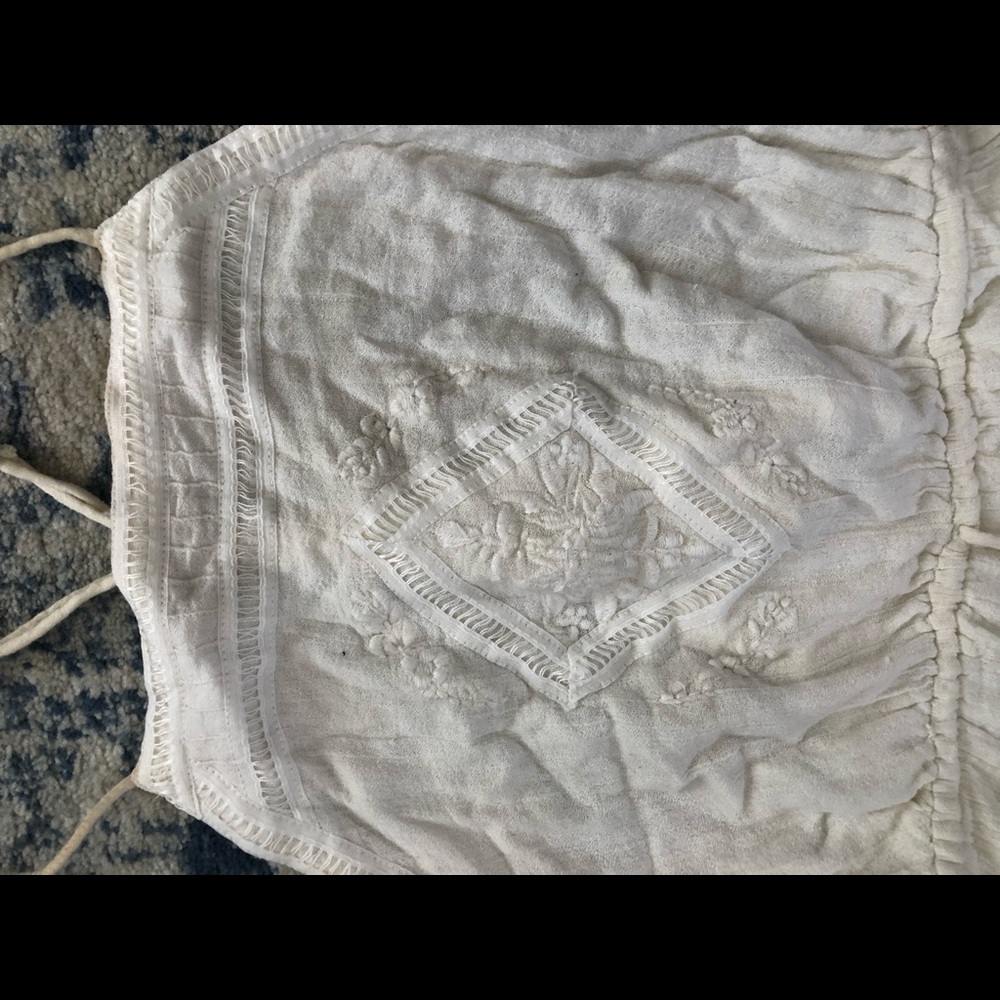 Embroidered linen romper - Picture 3 of 4
